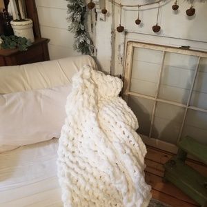 Chunky hand knit blanket